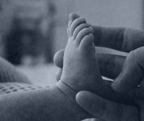 പിതൃത്വ അവധി: (അ)ദൃശ്യ അധ്വാനത്തിലെ ലിംഗസമത്വം സാധ്യമോ?